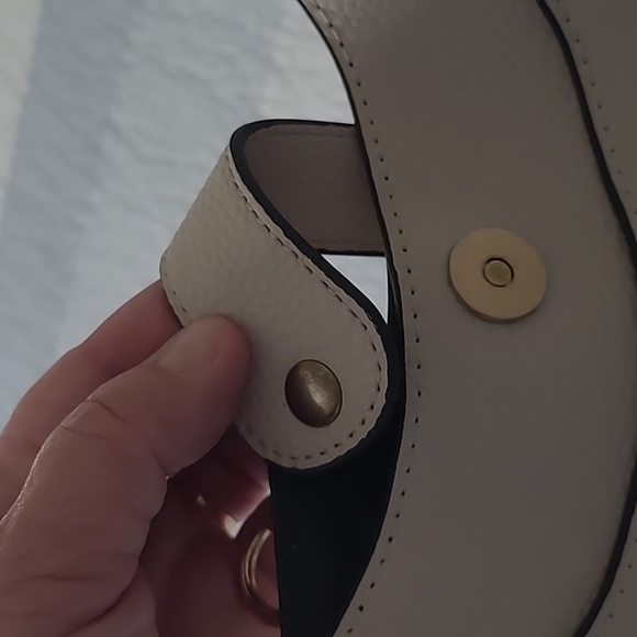 Light Beige Crossbody Bag - Picture 6 of 7